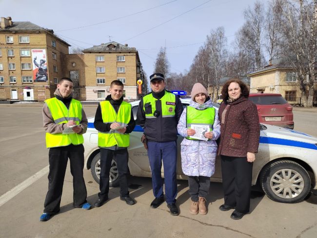 В Ухте автоинспекторы и ЮИДовцы